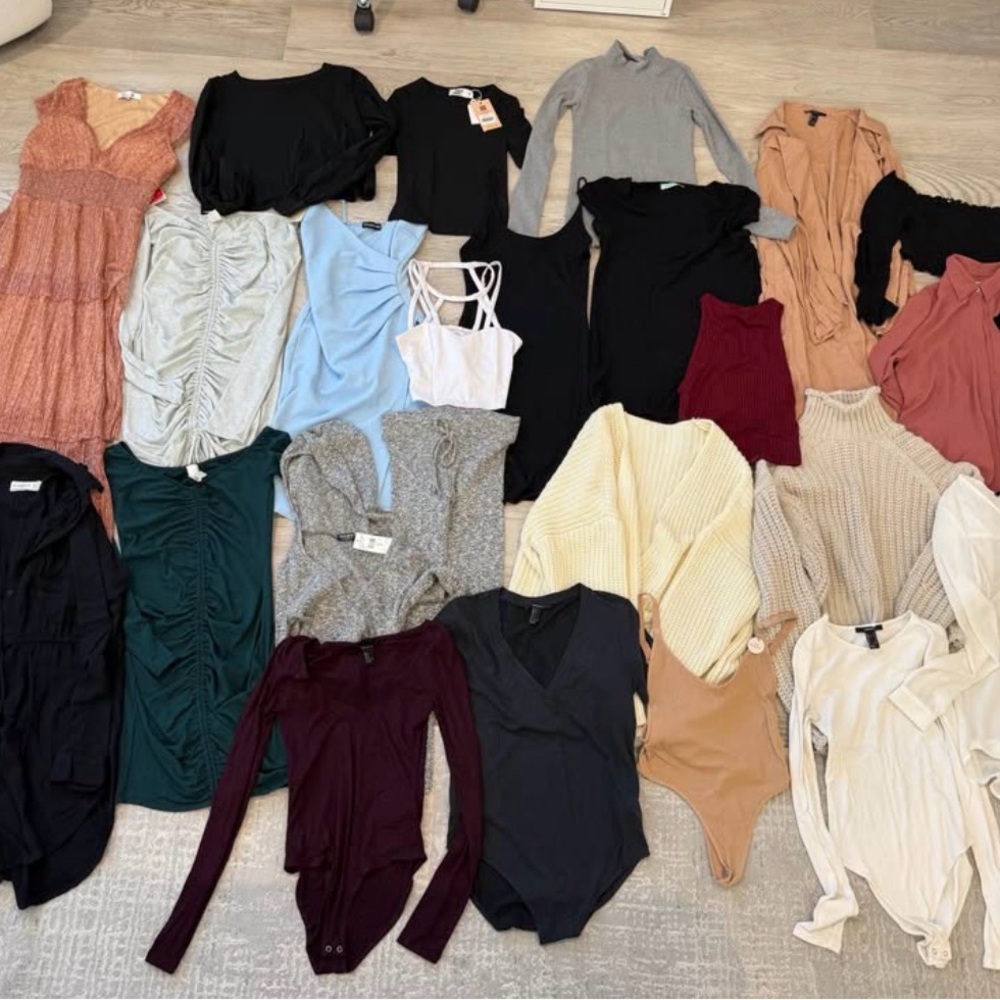 Women’s Clothing Bundle, size small (a few XS)